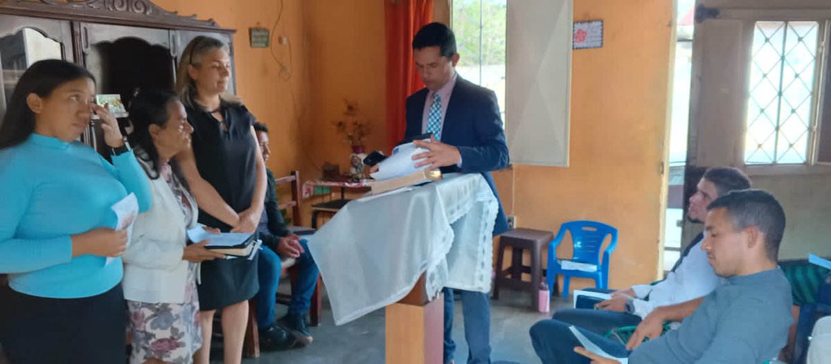 Iasd_anaco's tweet photo. En la Zona V del Distrito Anaco, se realiza la Ceremonia de Organización de Grupo de la Iglesia Adventista del Séptimo Día   Cantaura Centro, en compañia del  Pr. Reinaldo Arcia Secretario de la Misión Venezolana Oriental. # Pasión Mvnor https://t.co/w5nl3aX1mf