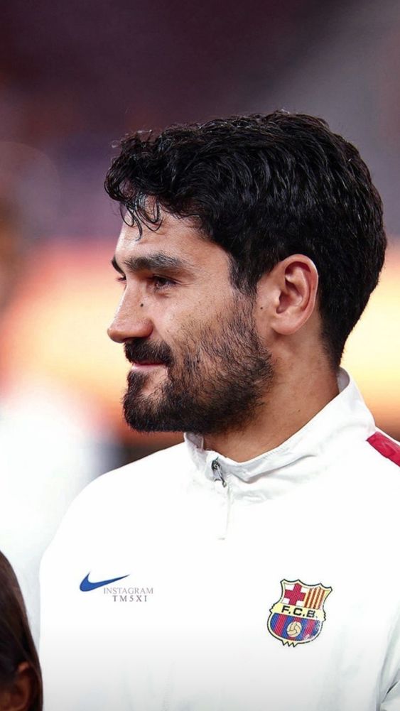 FCBPaul_'s tweet photo. 🚨 Gundogan : "J'ai reçu d'autres offres que le Barça, mais je rêvais de jouer pour Barcelone. J'étais fasciné par le football du trio formé par Iniesta, Xavi et Busquets et, bien sûr, je voulais porter ce maillot un jour." https://t.co/nTWl9abhzD