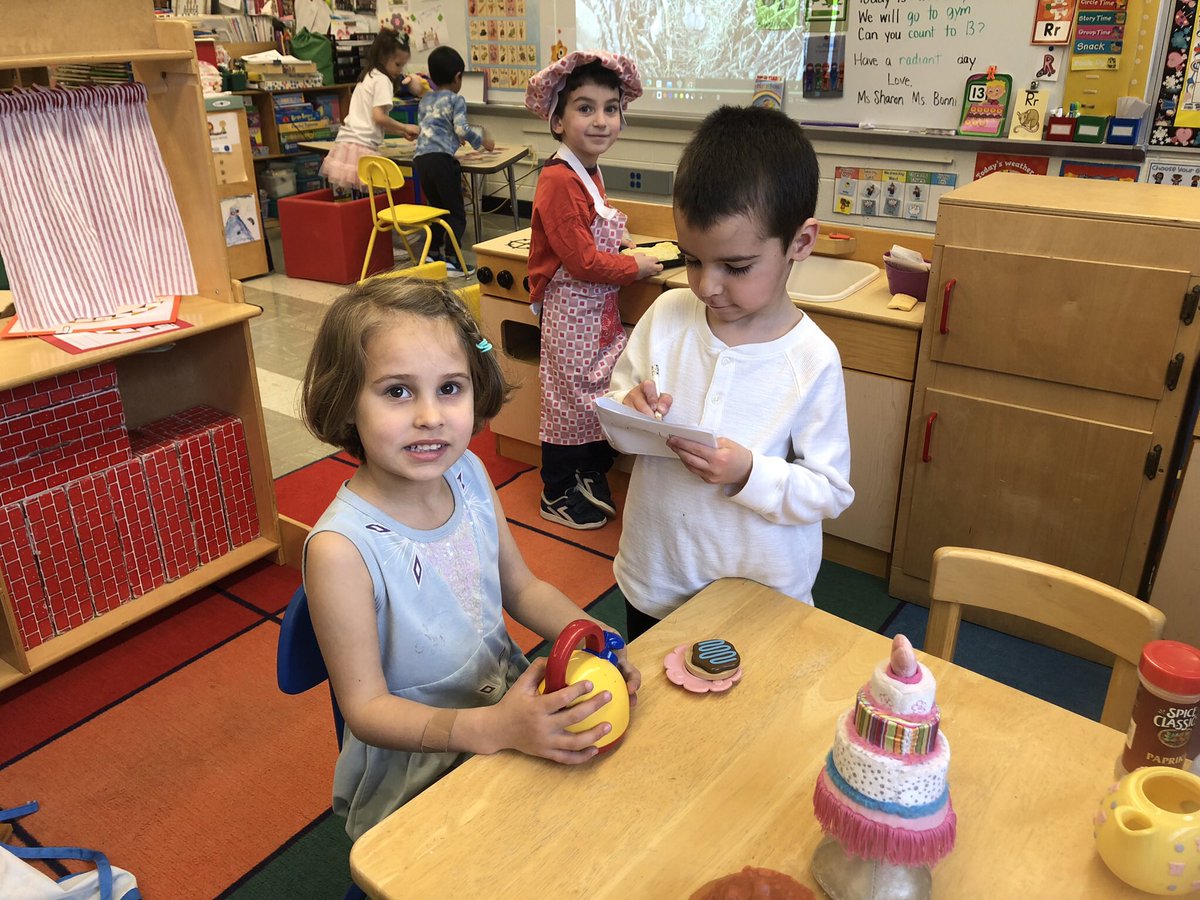 The bakery and bears for B week🎂🧸.  <a href="/Dr_BethHoffman/">Beth Hoffman</a> #Thehopewellway, #HESPeech