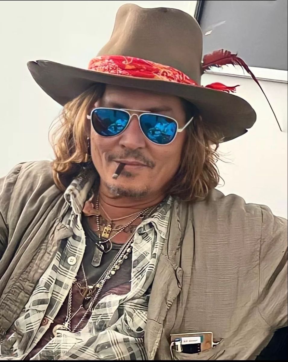 JohnnyDepp40604 tweet picture