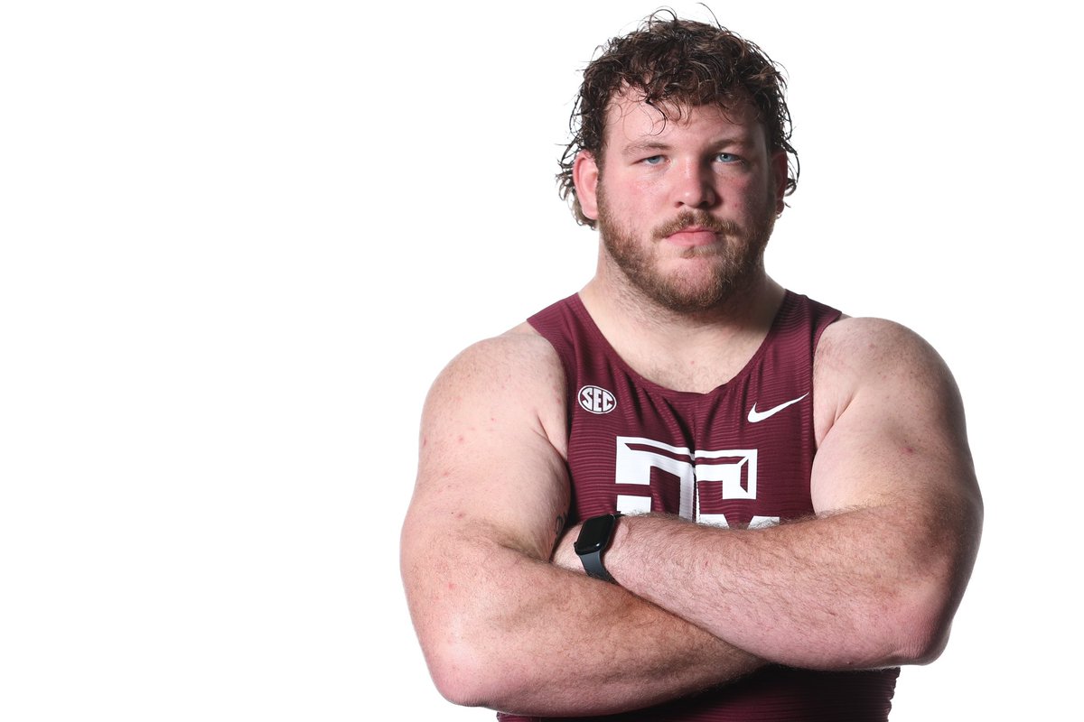 aggietfxc's tweet photo. Bryce Foster wins the men’s shot put with a meet record toss of 17.68m/58-0.25 👍

#GigEm // #AggieTF // 📊 https://t.co/BieyG4PqLV https://t.co/GLMjRVKc46