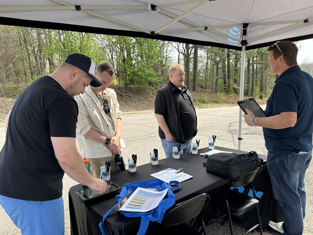 Jared Bradley (@jared_bradley9) on Twitter photo Out with IHX in Fort Smith converging households on this beautiful day!
#ATTfiber #converged #MPHH #KAMO #WinAsOne #AllinOne #winMOORE #KAMOconvergers <a href="/CoachAPacheco/">Alexandria Pacheco</a> <a href="/Mairuu3/">Mayra Sharp</a> @MattBoone85 <a href="/AlyssaMoore_12/">Alyssa Moore</a> <a href="/KAMOkonnects/">πΎπ΄ππ</a> Out with IHX in Fort Smith converging households on this beautiful day!
#ATTfiber #converged #MPHH #KAMO #WinAsOne #AllinOne #winMOORE #KAMOconvergers <a href="/CoachAPacheco/">Alexandria Pacheco</a> <a href="/Mairuu3/">Mayra Sharp</a> @MattBoone85 <a href="/AlyssaMoore_12/">Alyssa Moore</a> <a href="/KAMOkonnects/">πΎπ΄ππ</a>