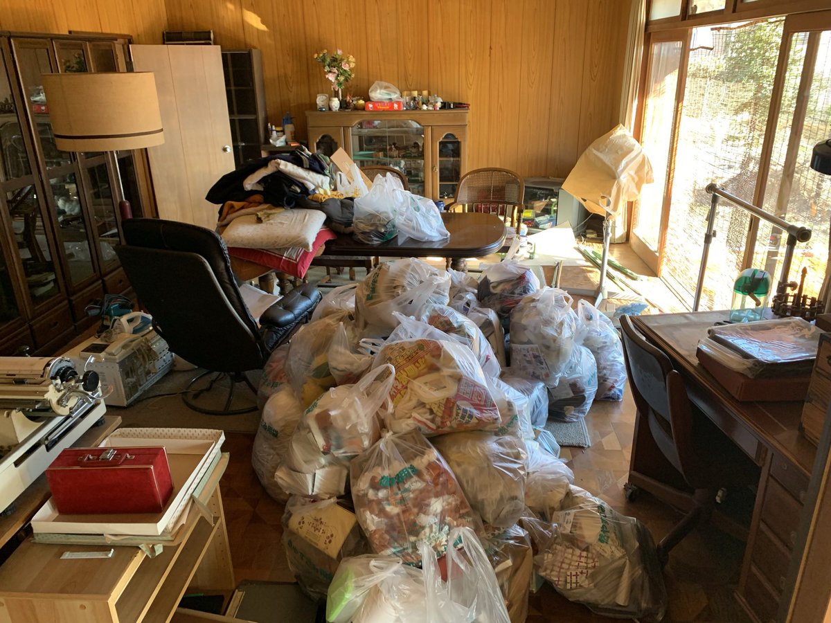 osouji_sozy's tweet photo. 平屋の解体に向けて、残置物撤去のご依頼を頂きました！

ご依頼•ご相談はDMまたはコメントにてお待ちしております。

#残置物 #遺品整理 https://t.co/KZpyLQlA5f