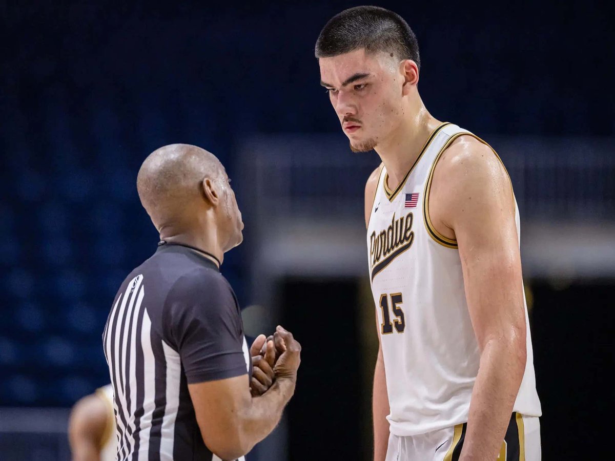 It's Impossible To Enjoy Watching Zach Edey Play Basketball buff.ly/4a0goID
