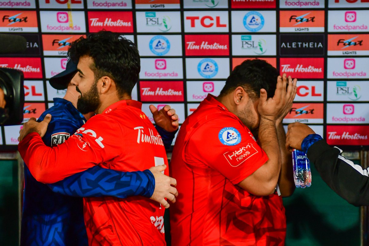 IsbUnited's tweet photo. A picture that says it all! 

This victory, this journey, means the world to us. It's not just cricket; it's passion, it's heart, it's unity. ❤️

#PZvIU #HBLPSL9 #LaalHaiYeAagHai https://t.co/bDAwOXDMjX