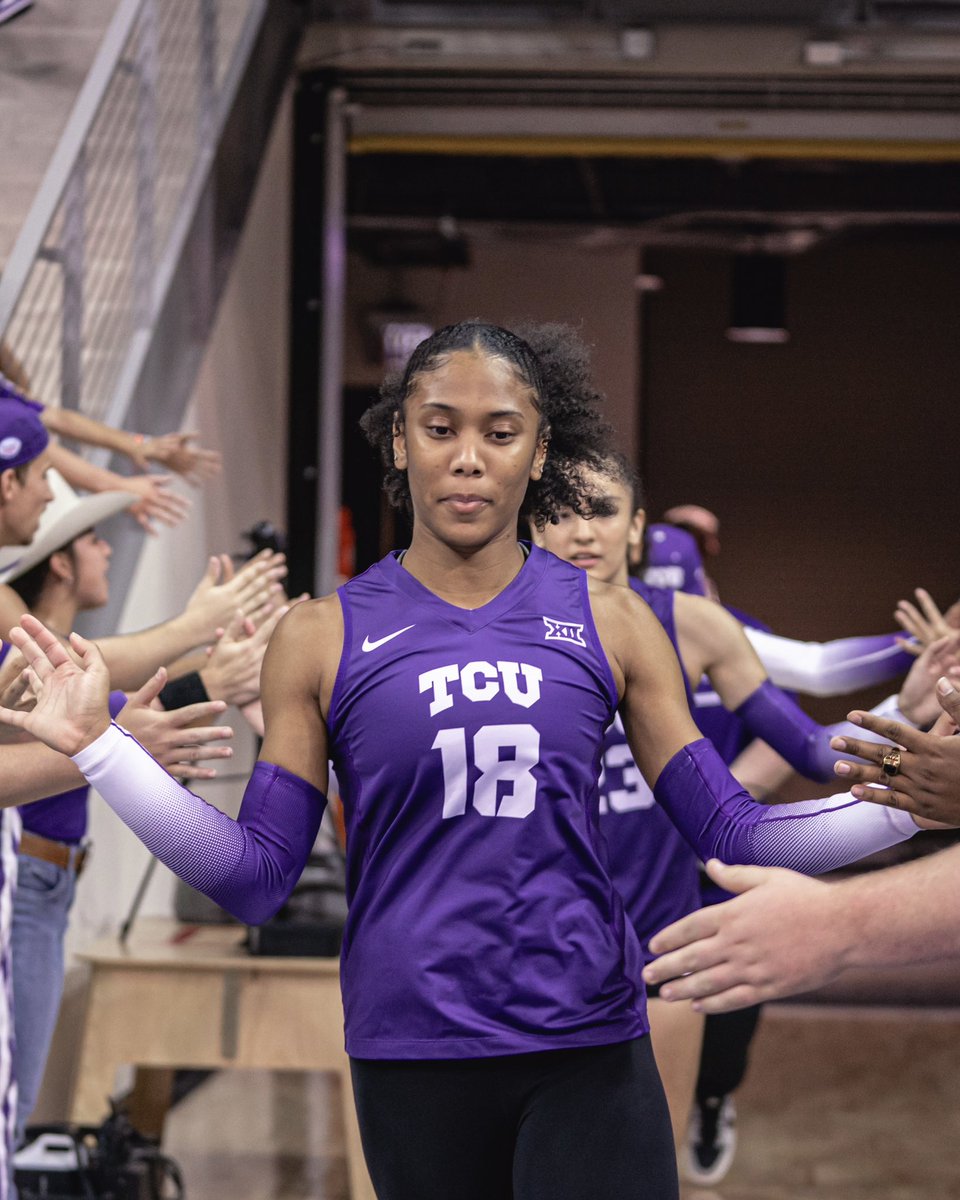 Hey EJ, it’s ya bday 🥳 Y’all help us wish our girl Eryn the best birthday yet! #GoFrogs