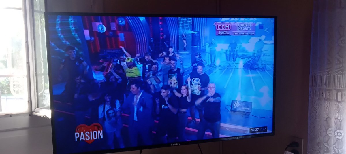 _juanma2013's tweet photo. Mirandolos siempre @PasionOriginal @PABLOSERANTONI @MarceBanios https://t.co/FJoQS24c0T