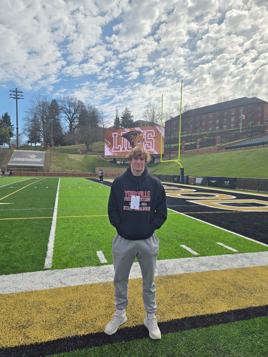 Had a great time at @LindenwoodFB today! Thank you @coachgarcia57 for the invite! @stugfb @EricInama @Baldwin_CoachBB @CoachLawsonLU @CoachDanMcGuire @EDGYTIM