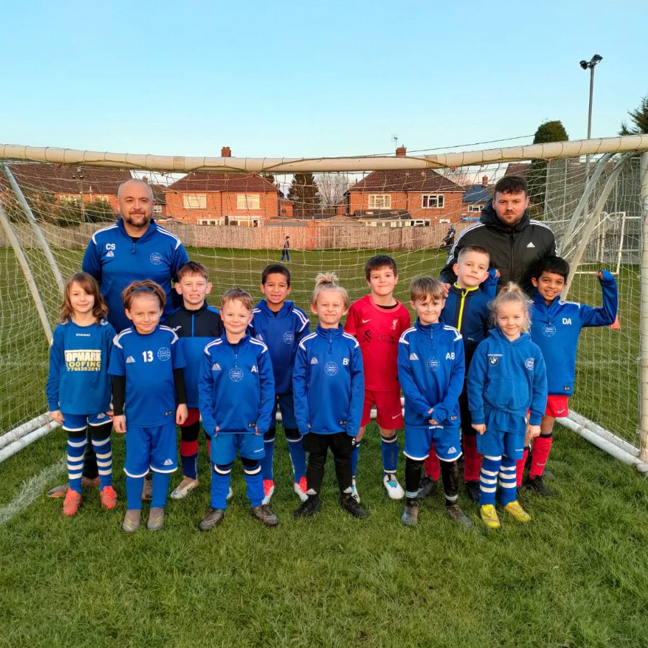 🤝 Meet our mascots! 💙 We're excited to welcome both Kennington Athletic Under 9's Girls & Yarnton Blues Under 7's to today's match. 👋 Lookout for them as the teams emerge from the tunnel and give them an extra big cheer! 😁 Enjoy the match, guys! #OCFC