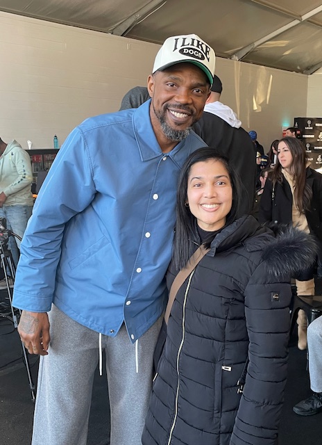 chitranawbatt's tweet photo. Talking about the art of interviewing with Udonis Haslem. Taught him some things. 🤣✨
@ThisIsUD #media #podcast #tv #film #sports #entertainment #art #grateful #light #love #service #codebreakermindset #entrepreneur #investment #theogsshow #basketball #udonishaslem https://t.co/tgyXdUCx9X