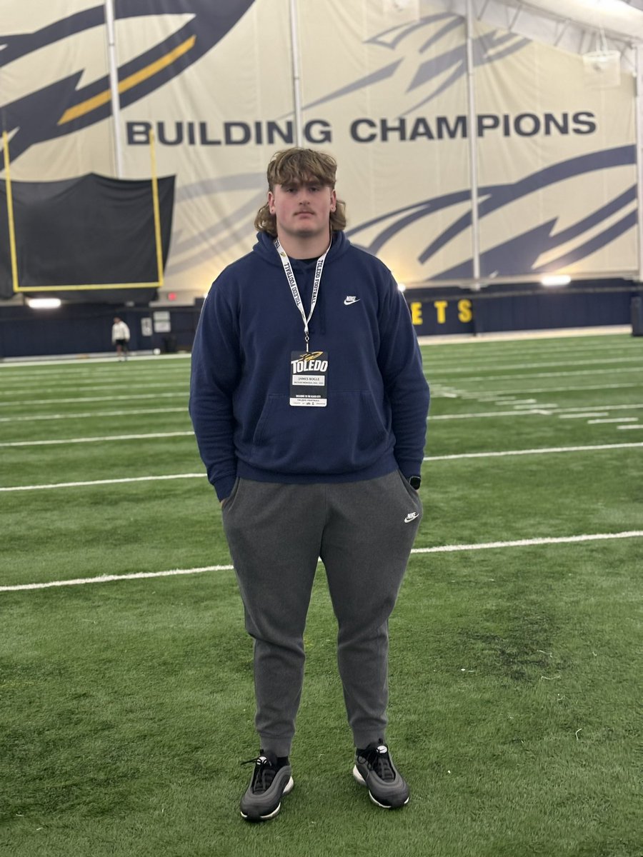 Had a great time at Toledo today, can’t wait to be back up on campus. Thank you for the invite @vkehres. @coachhallett @Coach_MeadeWMHS @ToledoQBs @Watkins_FB