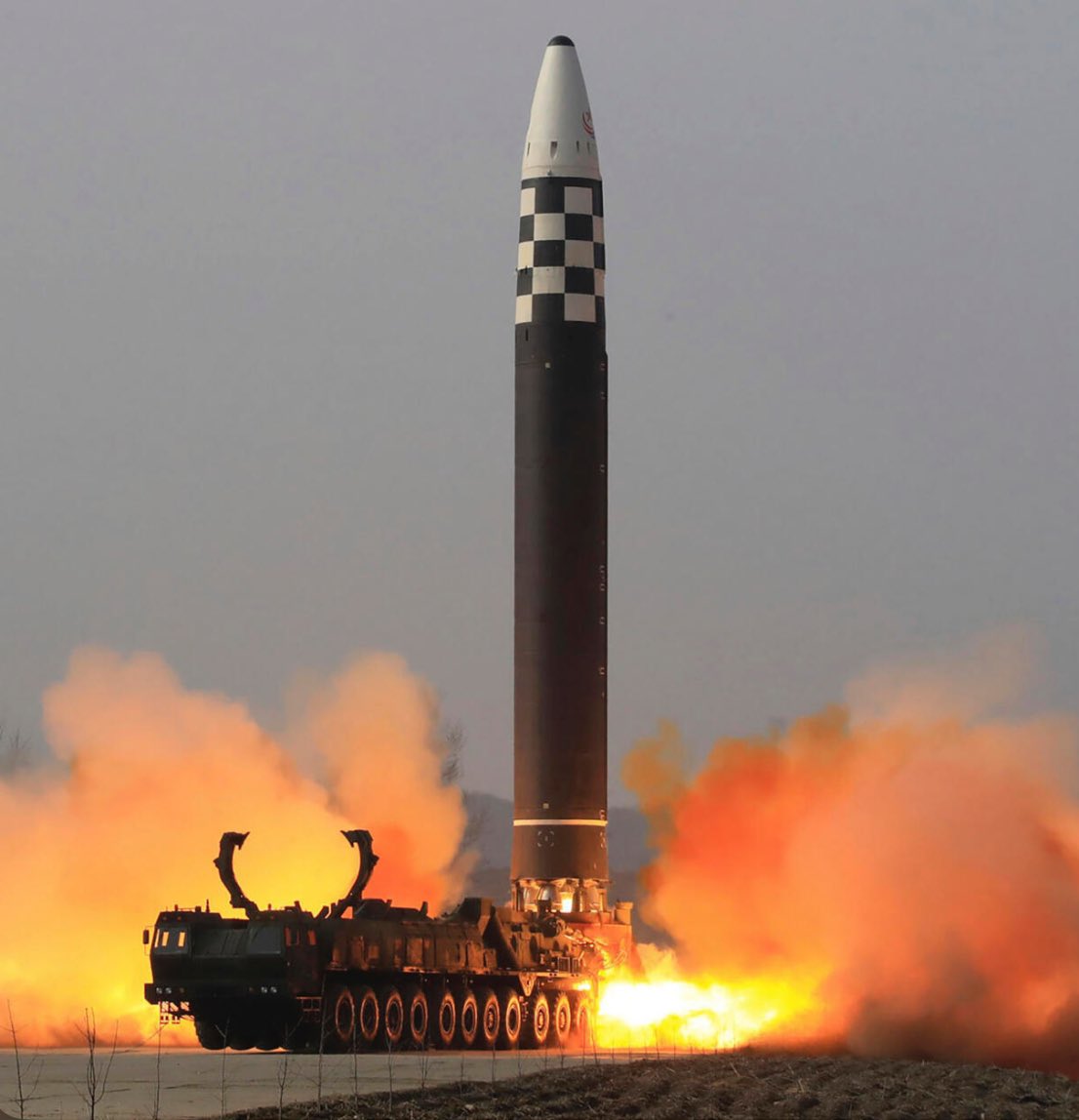 DepecheAES's tweet photo. 💬Flash d’après mes infos le @KremlinRussia_E son excellence #Vladimir_poutine à déployé ses armes nucléaires aux portes de l’#Europe qui dit mieux ? 😂😂😂😂😂 

Poutine et fort #cremlin #nucléaire #bomb #guerre L’#OTAN ce chaud ✍🏽 https://t.co/FGc5yzyVvI