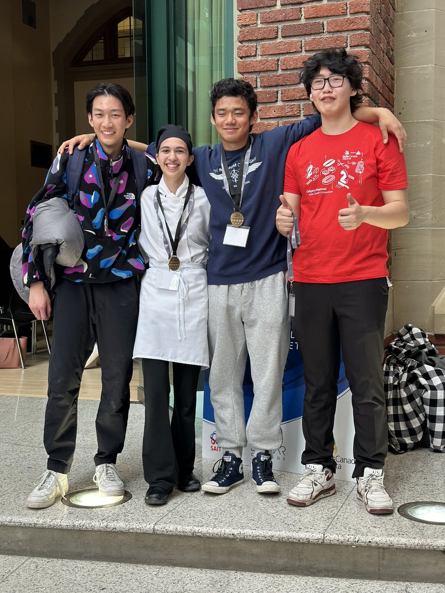 Central Memorial High School - CBE tweet media