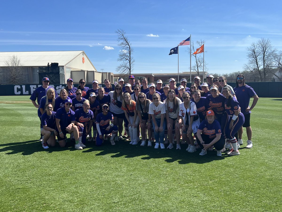 It’s a great day to be a Clemson Tiger!

Thank you to our alumni for joining us at McWhorter Stadium today 💜