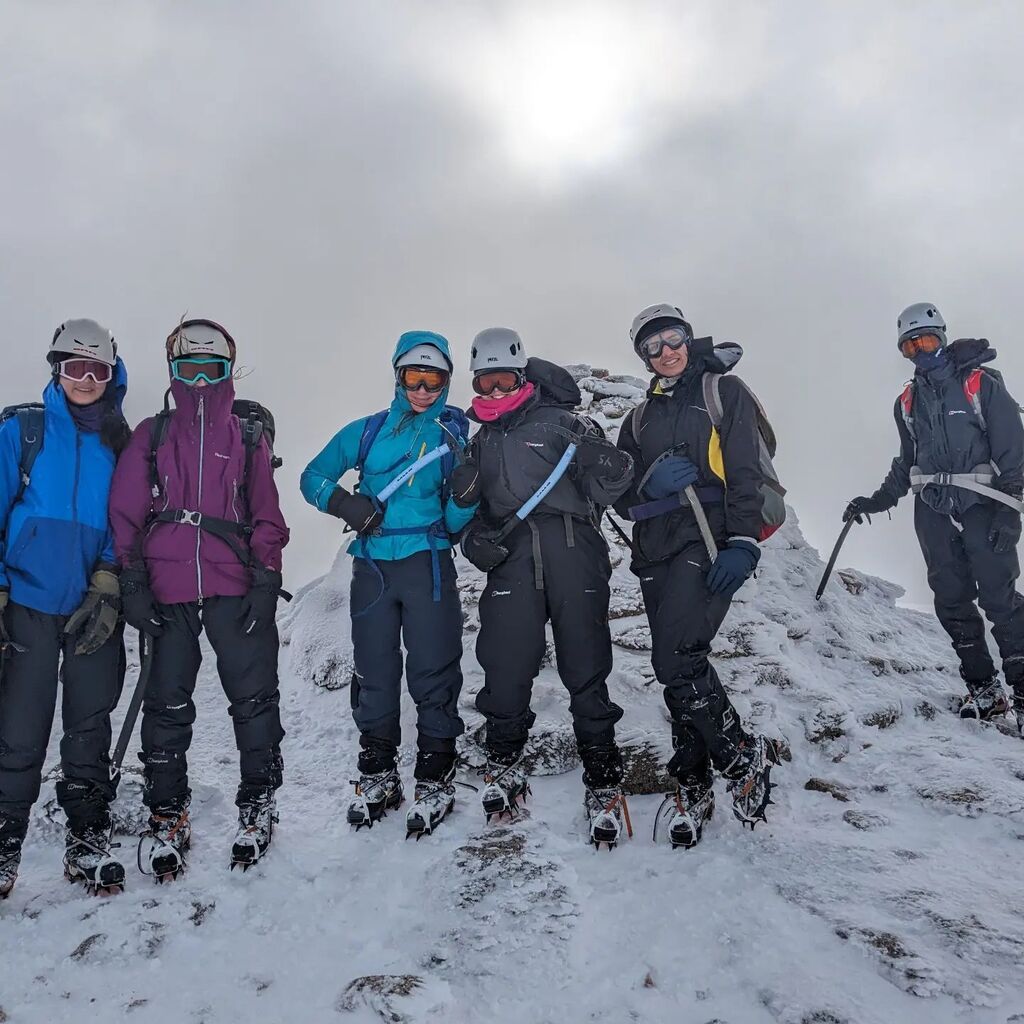 YarmOutdoorEd's tweet photo. Fifth Year pupils on their Winter Mountaineering weekend and summiting their first Scottish Munro of Cairn Gorm on day one #outdooreducation @yarmschool https://t.co/qUISOxXDll