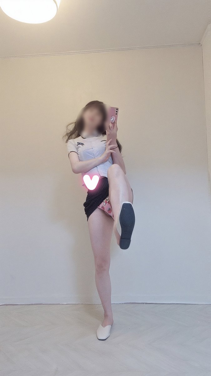 #여장 #CD #Crossdresser #女装 

알리에서 산 원피스 오기전까지 교복만 100개 입을 예정 🤣🤣