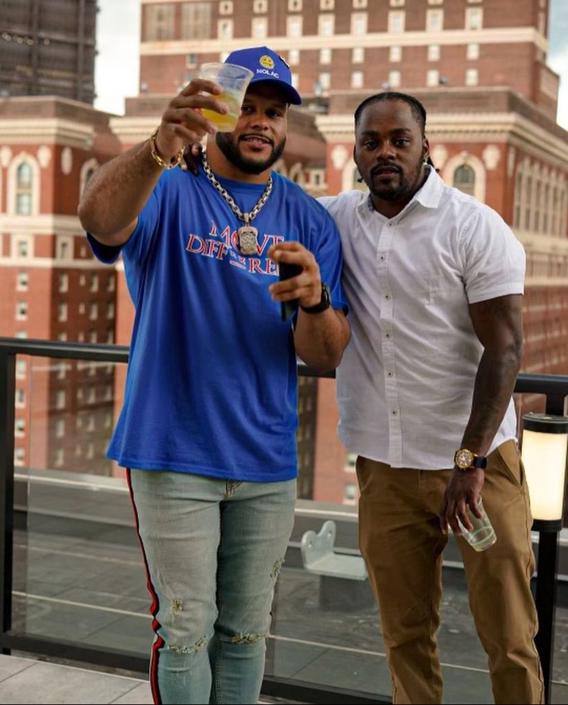 Dev'on hopkins tweet media