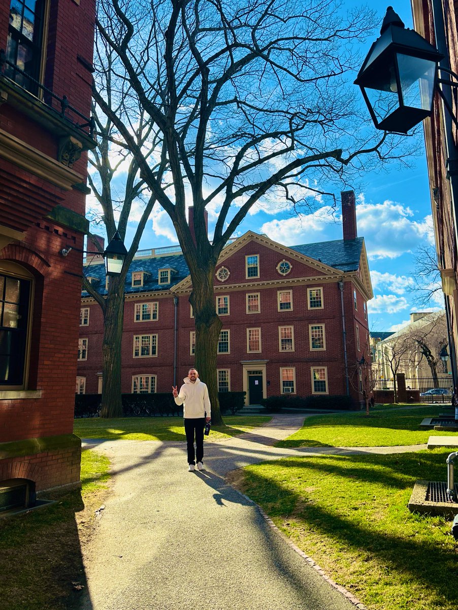 Pahk the Cahr at the Hahvahd Yahd ✌🏼