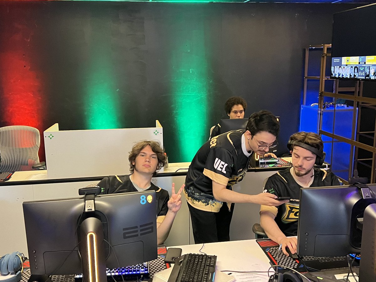 The_dc_eclipse's tweet photo. Eclipse is locked in and handling the LAxGods up 8-2! Halftime coming up soon, but catch the action at https://t.co/O3159nPZuI!

#dceclipse #gaming #esports https://t.co/Yo2dyRlqrt