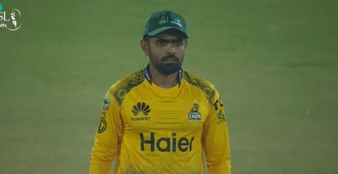 Why always him 💔 
He seems broken 💔
#BabarAzam | #HBLPSL9 
#PZvIU