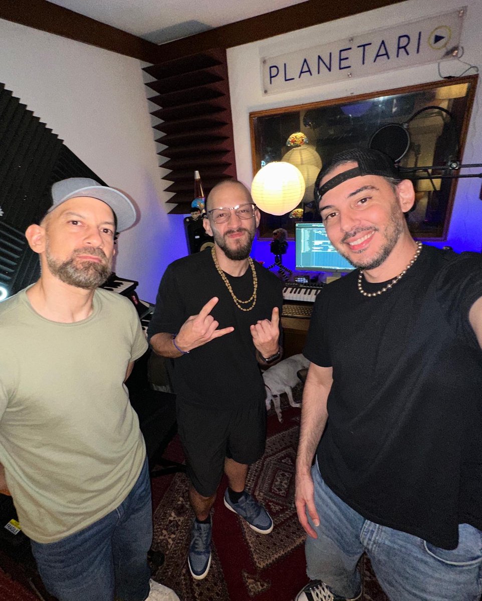 Danny Fornaris tweet media