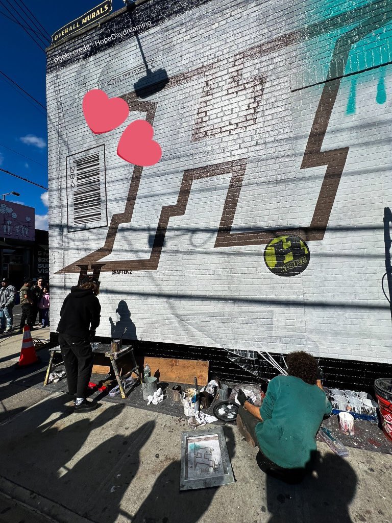 HobiCasa's tweet photo. #HOTSthread THE HOPE ON THE STREET MURAL IN NEW YORK🧡💙 This will be a thread of posts with everything we need to know about the beautiful mural in New York 😍
Location : 23 Wyckoff Ave, Brooklyn NY 11237
The 218-2 with barcode scans to order HOPE ON THE STREET in Amazon 😍
Thank you for those sharing their photos and videos 🥹 This is truly something special to unfold! Oh, New Yorkers, you’re in for a treat! I wonder if something similar will happen in Japan and Paris🤭
#HOPE_ON_THE_STREET
#HOPE_ON_THE_STREET_VOL_1
#jhope