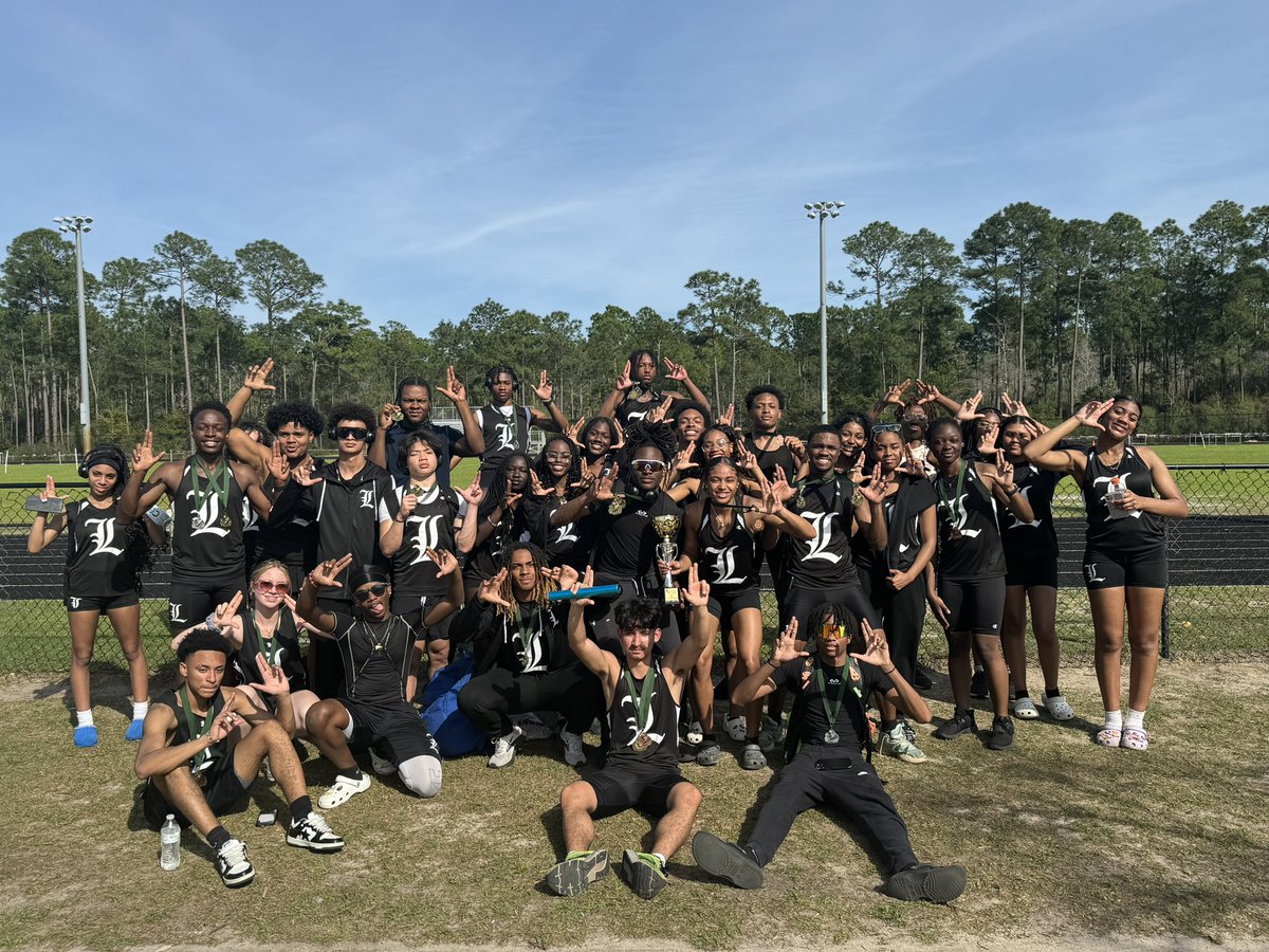 lhs_trackteam's tweet photo. Our Boys took 1st place and girls took 4th!!! Great day to be a Wolverine!!!! https://t.co/d5VsNwVvXB
