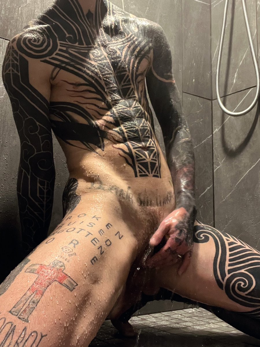 Cam Damage (Trans Reznor) tweet media