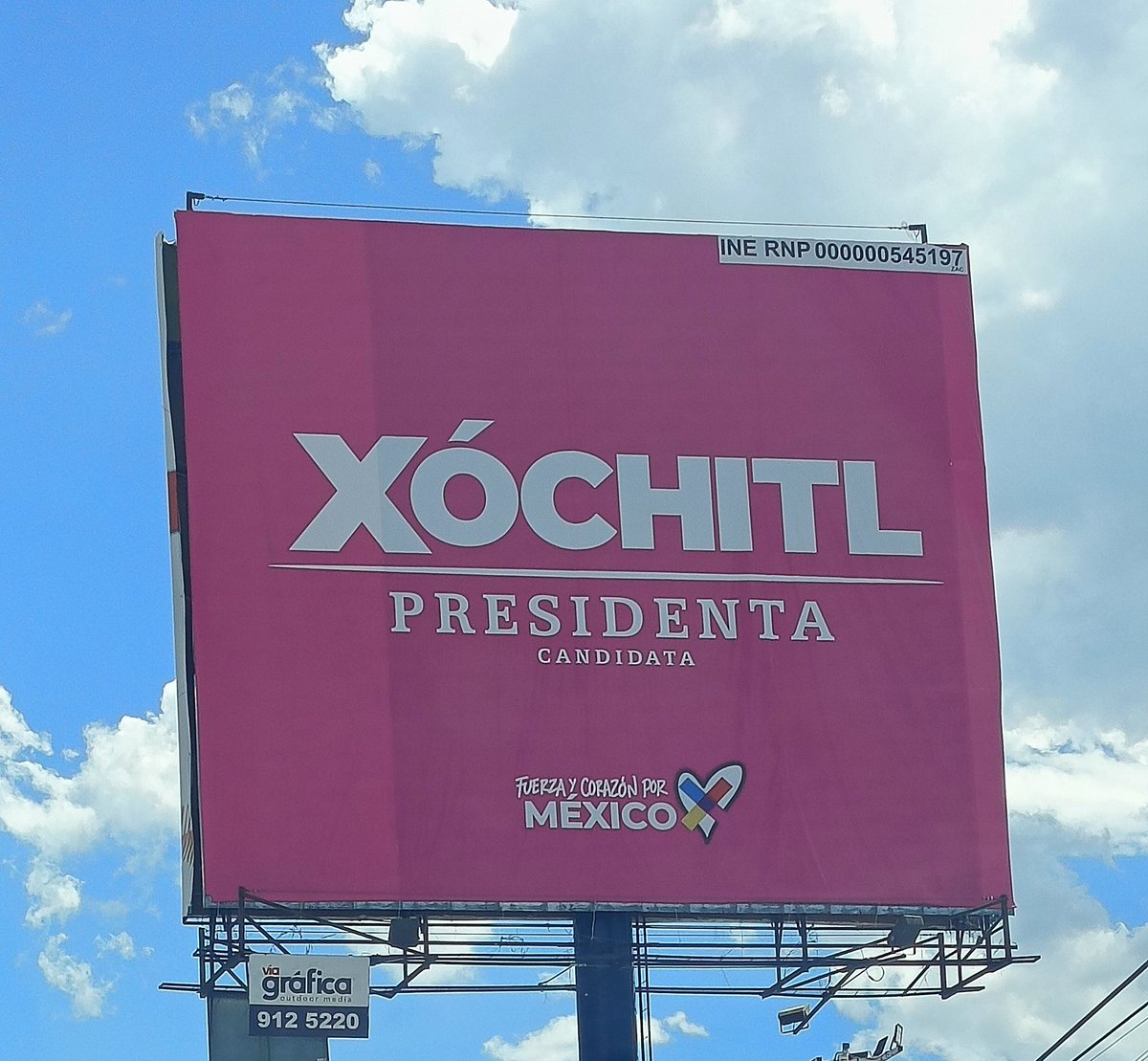 solinmo's tweet image. Porque amo a México, porque amo a mis hijos, porque quiero que los jóvenes mexicanos puedan "vivir", porque quiero que las mujeres y niños con cáncer se les atienda sanen y vivan, porque deseo un México demócrata y sin violencia, yo si voy a votar, voy a votar por #Xochitl2024