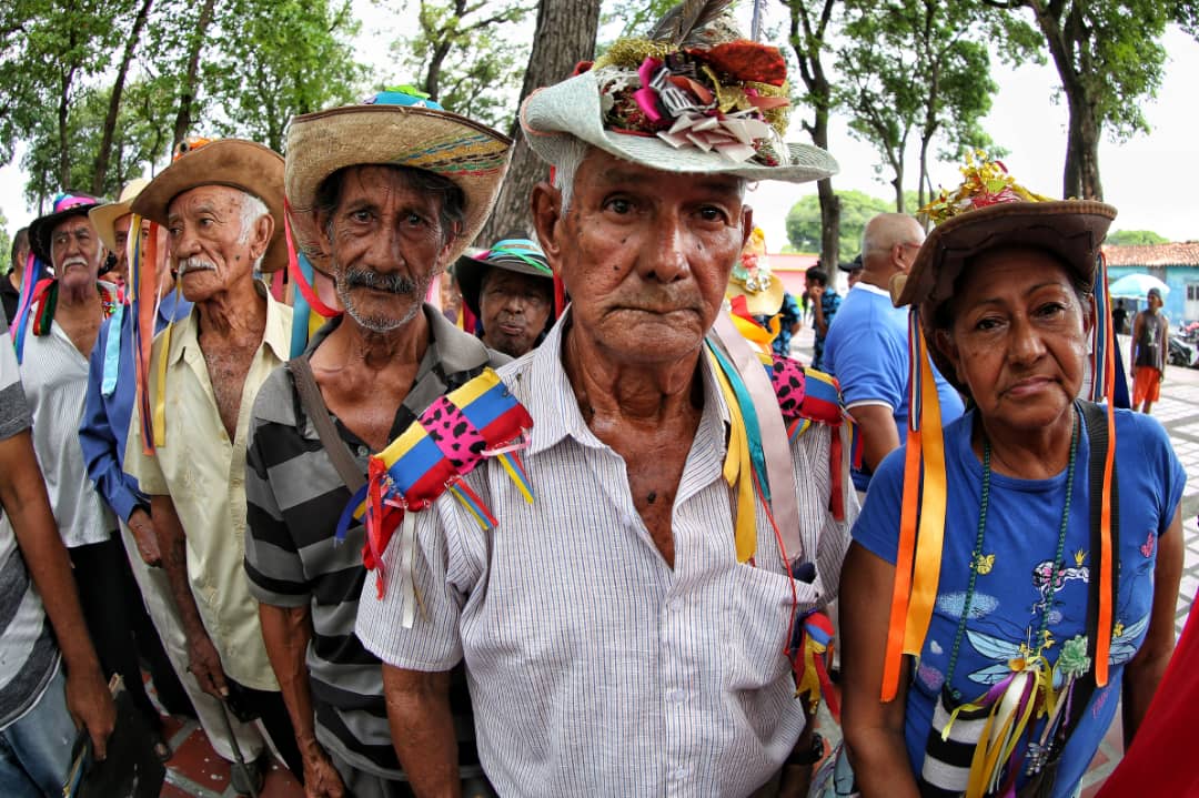 mvivavenezuela's tweet photo. #Portuguesa || #EnFotos la fiesta cultural en Agua Blanca con la jornada de registro de la 𝐆𝐫𝐚𝐧 𝐌𝐢𝐬𝐢𝐨𝐧 ¡𝐕𝐢𝐯𝐚 𝐕𝐞𝐧𝐞𝐳𝐮𝐞𝐥𝐚! 𝐌𝐢 𝐏𝐚𝐭𝐫𝐢𝐚 𝐐𝐮𝐞𝐫𝐢𝐝𝐚 

#PatriaAmadaVenezuela
#CulturaEnMovimiento

@VillegasPoljak @minculturave https://t.co/cIOeGkntIp