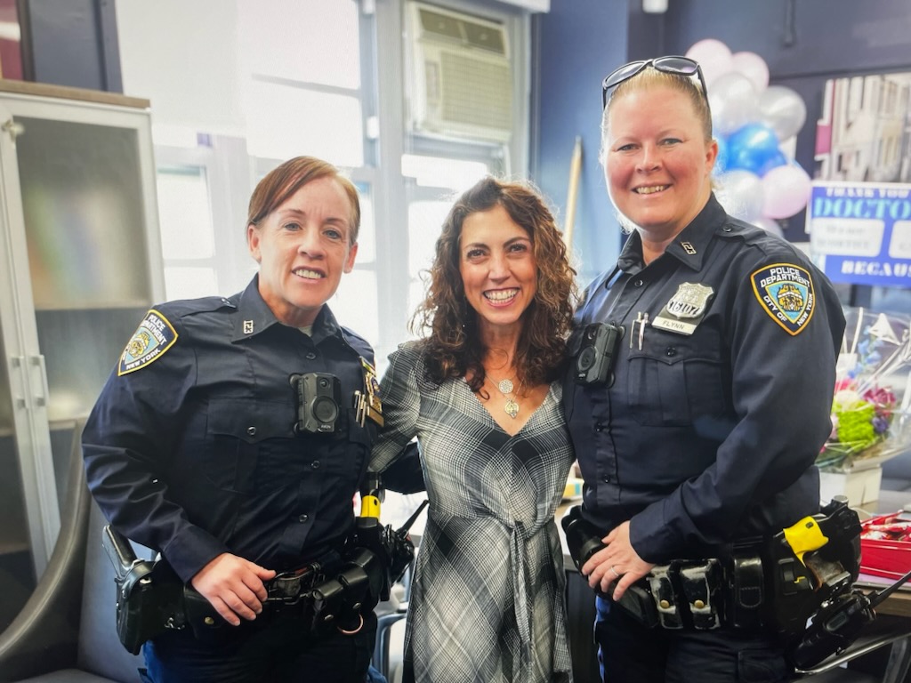 NYPD 123rd Precinct tweet media