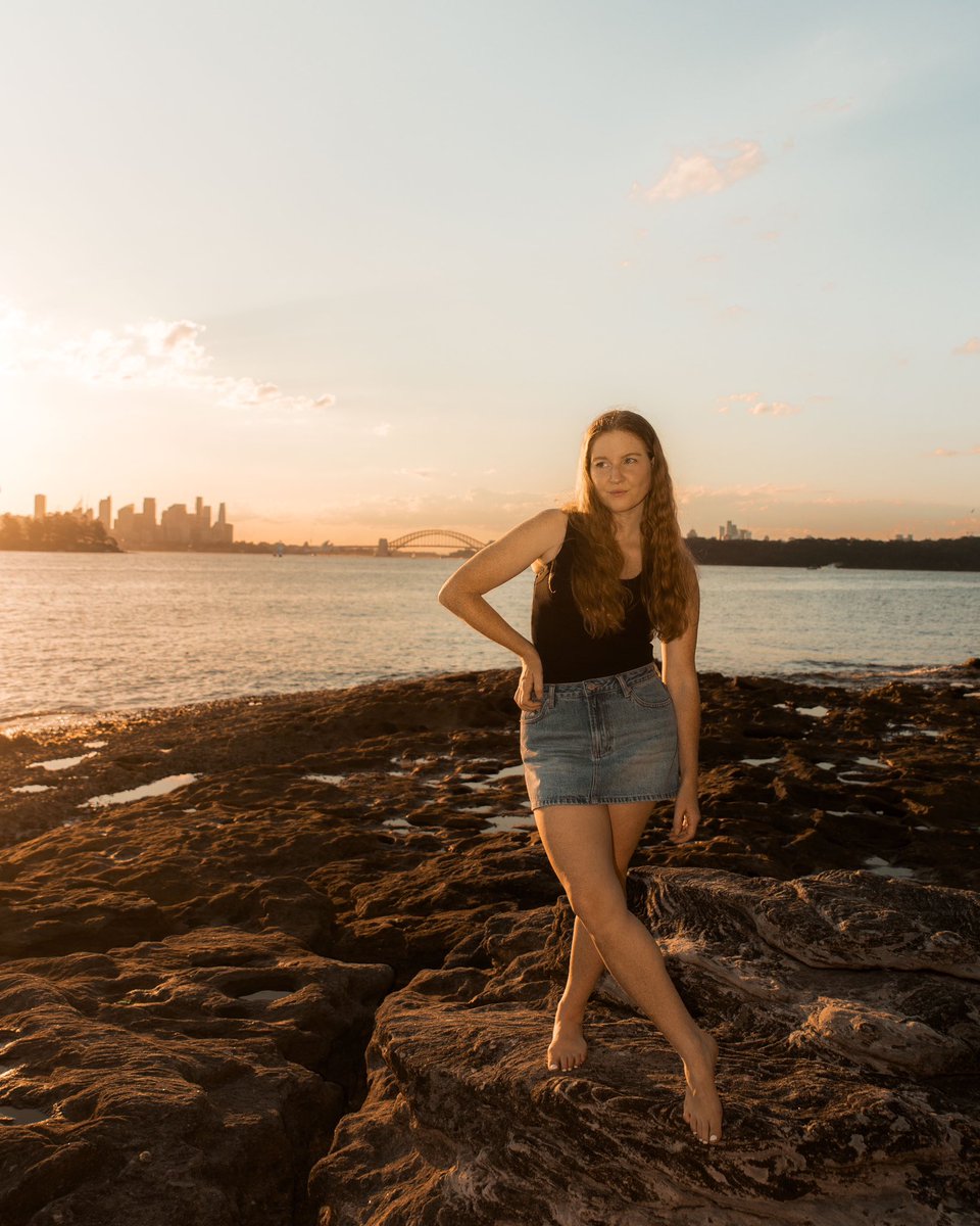 Oh, hey! It’s me, at one of my favourite sunset spots in Sydney 🫶🏻