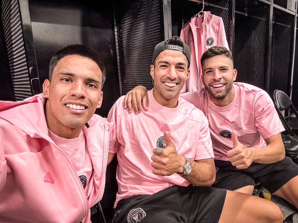 Tres puntos importantes! 👊🏼 A seguir @InterMiamiCF! 🩷