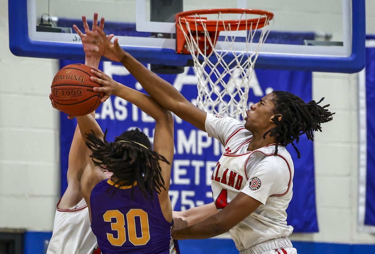 SaedHindash's tweet photo. PHOTOS: @BoysParkland stay alive as they beat Roman Catholic to win the PIAA Class 6A boys basketball quarterfinal game. Click this link --> https://t.co/xo5l8zDmWl to see more photos from their win. https://t.co/XD0NUmMr6I