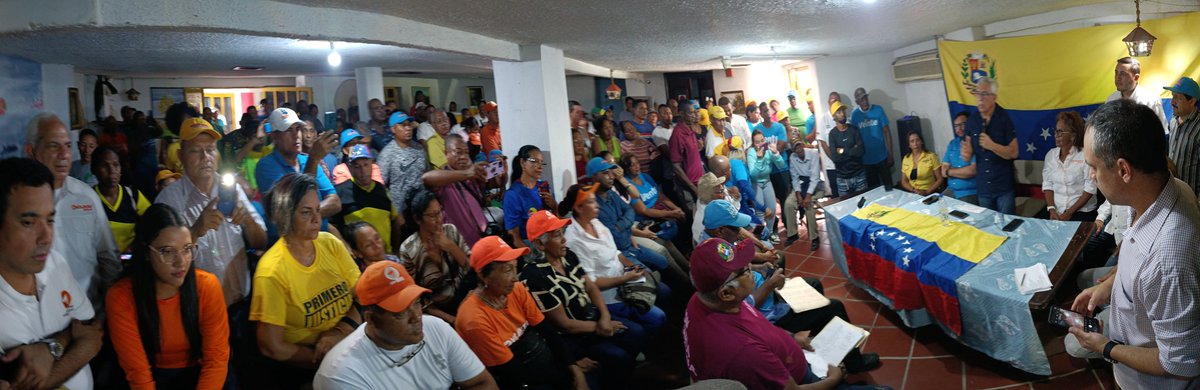MPJPaez's tweet photo. #16Mar Acto de Juramentación de los Comandos de Campaña #ConVzla de los Mpios. Pedro Gual, Andrés Bello y Paez.
¡UNIDAD Y VOTO! 🇻🇪
Con @MariaCorinaYA
#600K
#ConVzlaComando
#PJ24AñosConVzla
@Pr1meroJusticia
@ActivismoPJ https://t.co/FSAvsSs5k1