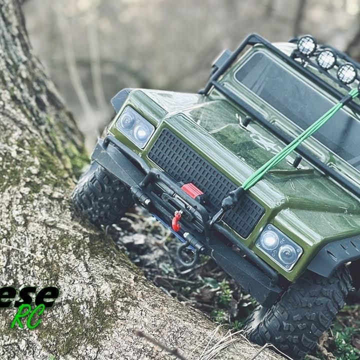 Enjoying the evening weather and running the trails in the backyard. The mosquitoes are already out and crazy. 

#reeserc #laegendary #Rango #backyardrc #trails #rchobby #rctruck #rclife