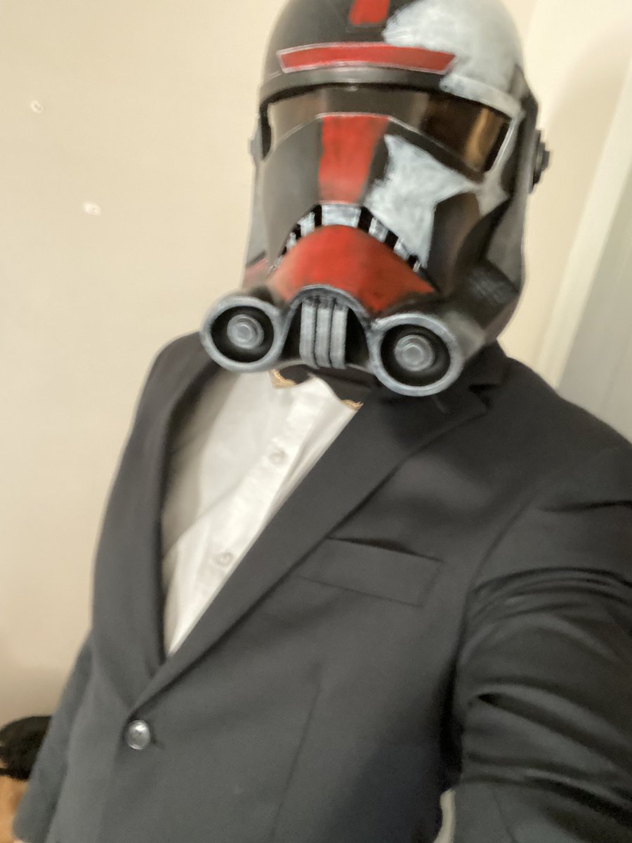 HigsbyHuh's tweet image. POV: it’s our wedding day 
#tbb #starwars #hunterbadbatch