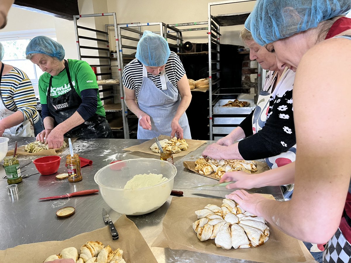 SideOven's tweet image. Today was our ‘Bake a loaf’ for MacMillan day. What a super day we had and all in aid of such a superb cause! 
Thankyou to our green helpers for the endless washing up!  

justgiving.com/page/camilla-p…

#macmillancancersupport #charitybakeday #breadmakingcourse #raceforlife