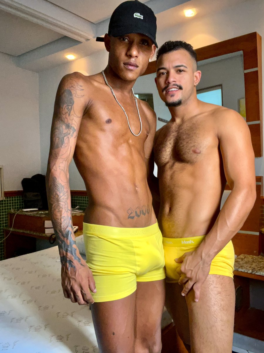 joaozinhoo24's tweet photo. Quando consegue engolir meu pau eu fico gamado 😈😮‍💨

VÍDEO COMPLETO ⬇️⬇️
https://t.co/czlYwwaGdd https://t.co/wPXhKaXcTW