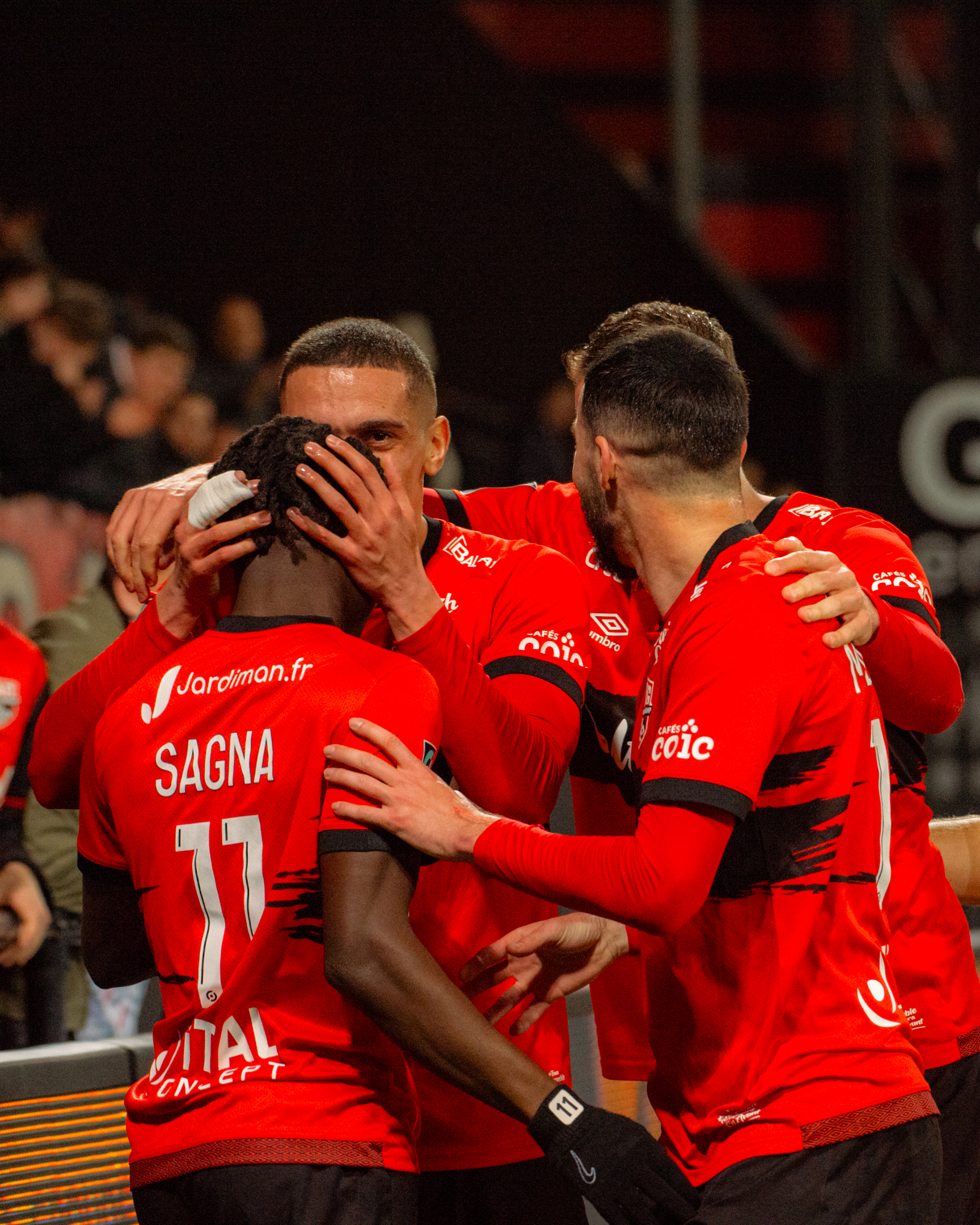 [J33] EA Guingamp 0-1 SC Bastia GI0p0Z_W0AAYgj0?format=jpg&name=4096x4096