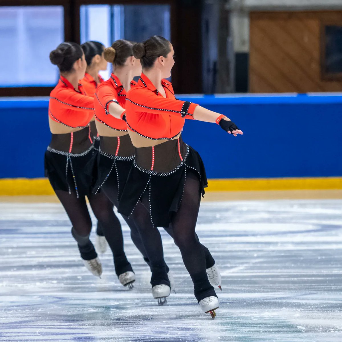 Hieloespanol's tweet photo. El Team Mirum (La Nevera) ha finalizado 20º  en el campeonato del mundo júnior de patinaje sincronizado (Neuchatel). El equipo obtuvo una nota de 97,05 puntos.
📸 Pedro Seguí para Hielo Español https://t.co/HvYbxPNL2V