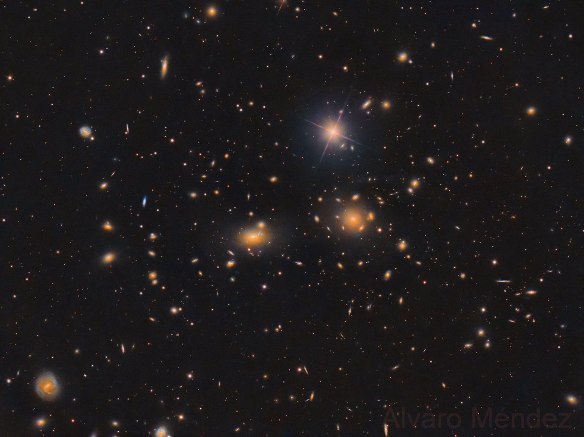 aldebaran_k5's tweet photo. Algunos de mis últimos trabajos (3.ª parte) #Cosmos #Astronomy #Abell #ComaCluster #Quasar #Orion Quasar QSO 1256+280 estimated distance: 11 billion light years away. https://t.co/fjcmacRiqc