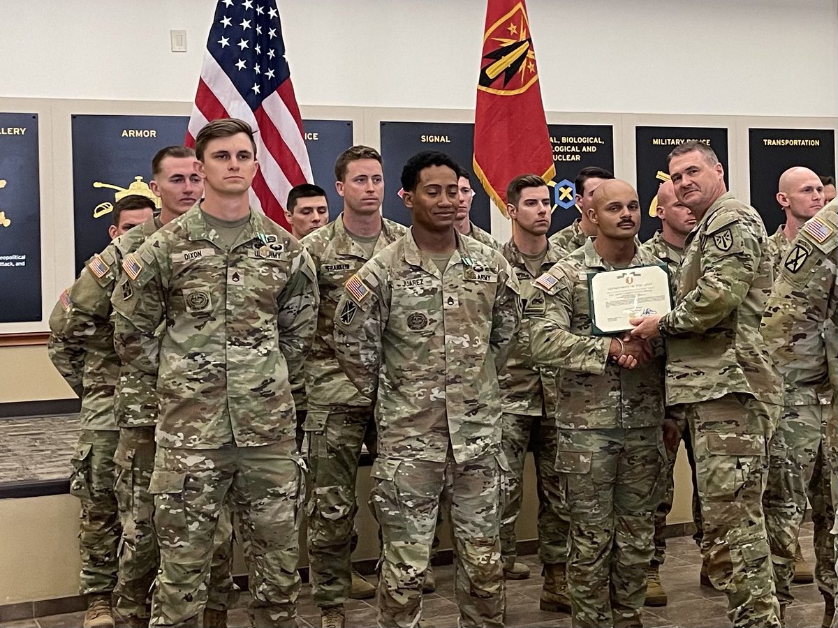 What an honor to recognize those that earned the Expert Soldier Badge and Expert Infantry Badge yesterday. Especially honored to present awards to the three who got first time go’s in all tasked tested. Fires Strong!