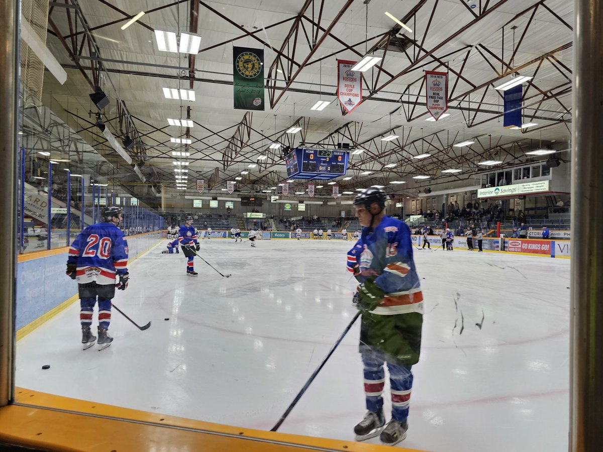Ice_Cold_North's tweet image. Sprucekings alumni game this will be good #BCHL #PGSprucekings