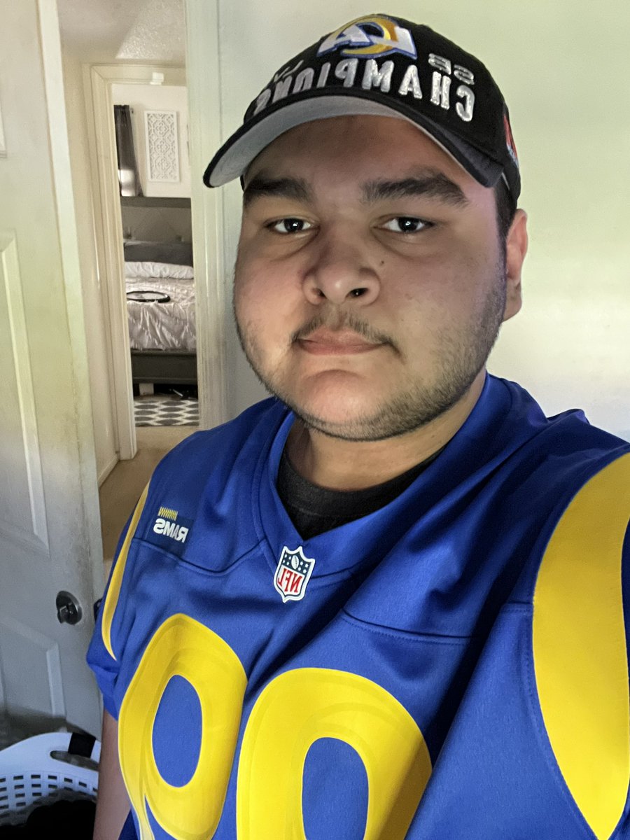 @Rams_Chick07 Got my drip #RamsHouse @AaronDonald97 #AaronDonald