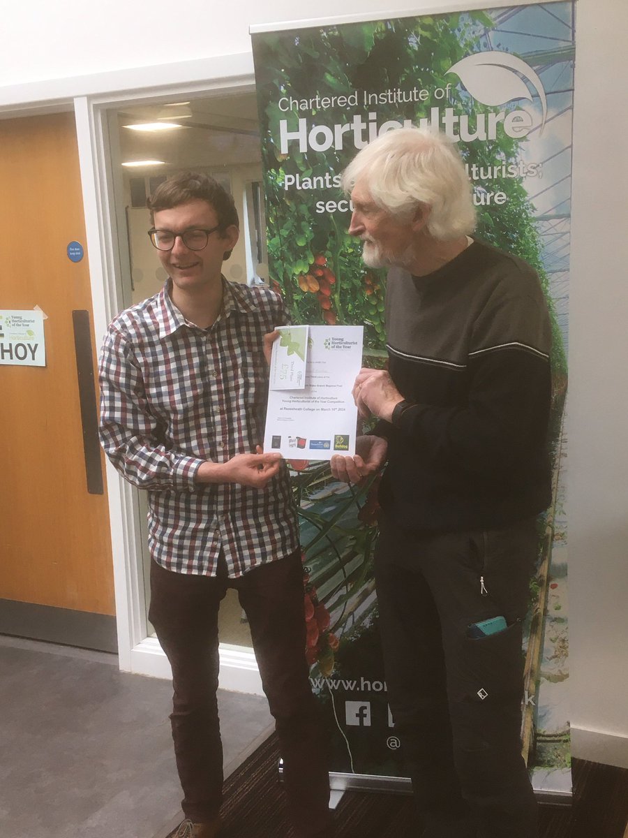 Had a fantastic day <a href="/Reaseheath/">Reaseheath College</a>  helping with the North West &amp; North Wales branch of @CIHort host the region’s final of the Young Horticulturist of the Year competition. Eight impressive entrants and a worthy winner in Frank Cooke. <a href="/vgeorgehort/">Victoria George MCIHort 🏴󠁧󠁢󠁳󠁣󠁴󠁿</a>