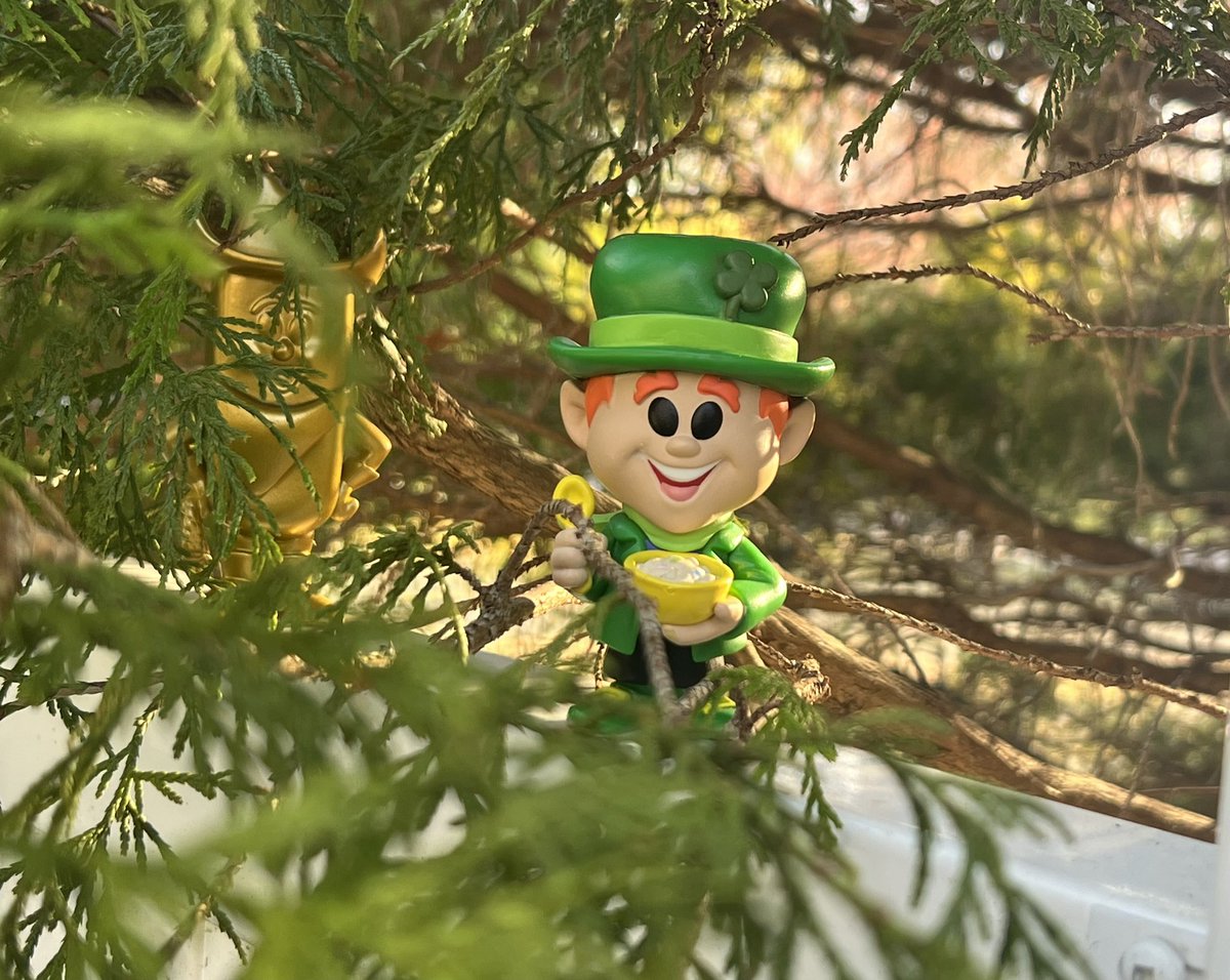 Anthony_Bisi's tweet image. Celebrating Saint Patrick’s Day with a lot of green and a touch of gold! ✨
 @OriginalFunko #FunkoPhotoADayChallenge
#SaintPatricksDay 🍀