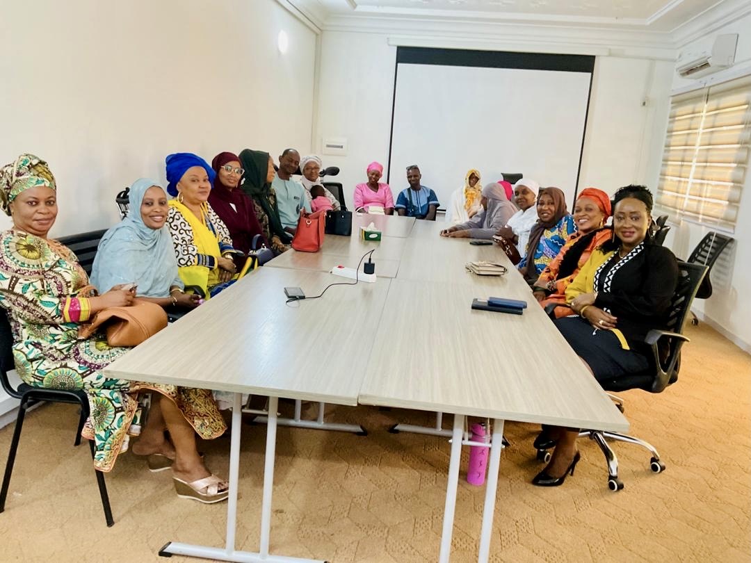 RwandainSenegal's tweet image. Aujourd'hui avec la communauté Rwandaise au Sénégal, au Mali, en Gambie, Guinée-Bissau et Cabo Verde ,nous avons célébré la #JIF2024 avec un webinaire inspirant, mettant en lumière les réussites, les défis et les aspirations des femmes dans le développement de notre pays.