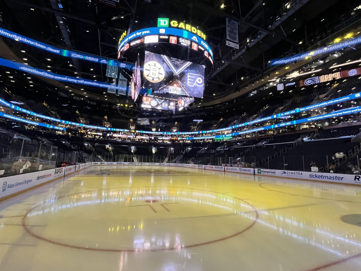 Just going to do a spot of gardening #TDGarden #Bruins