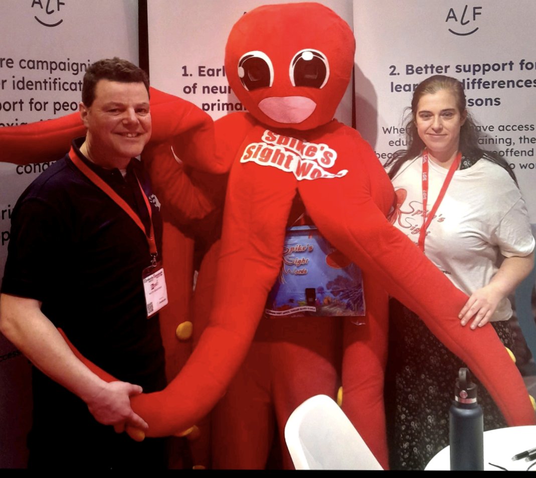 It's amazing who you meet on the @A_L_F_Official stand at the @dyslexiashowuk!